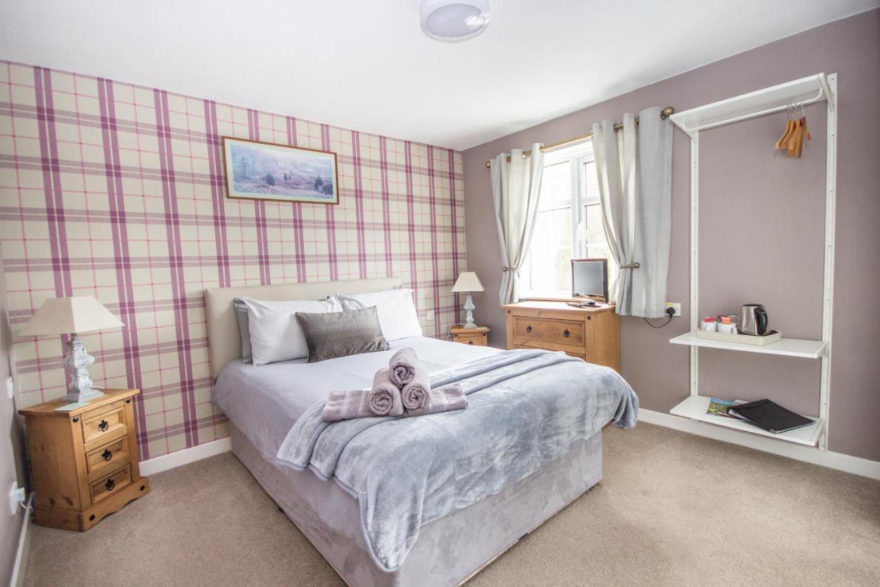 Horse And Hound Country Inn Bonchester Bridge Esterno foto