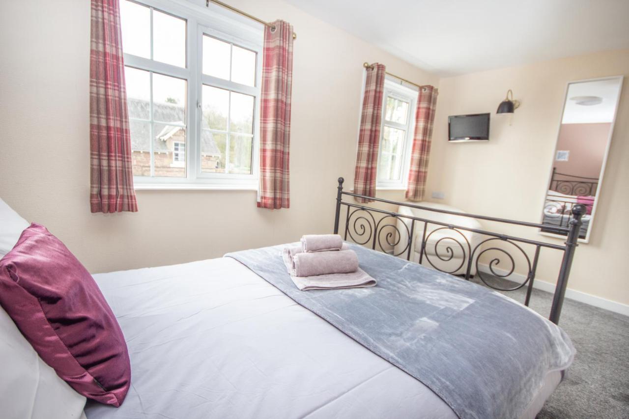 Horse And Hound Country Inn Bonchester Bridge Esterno foto