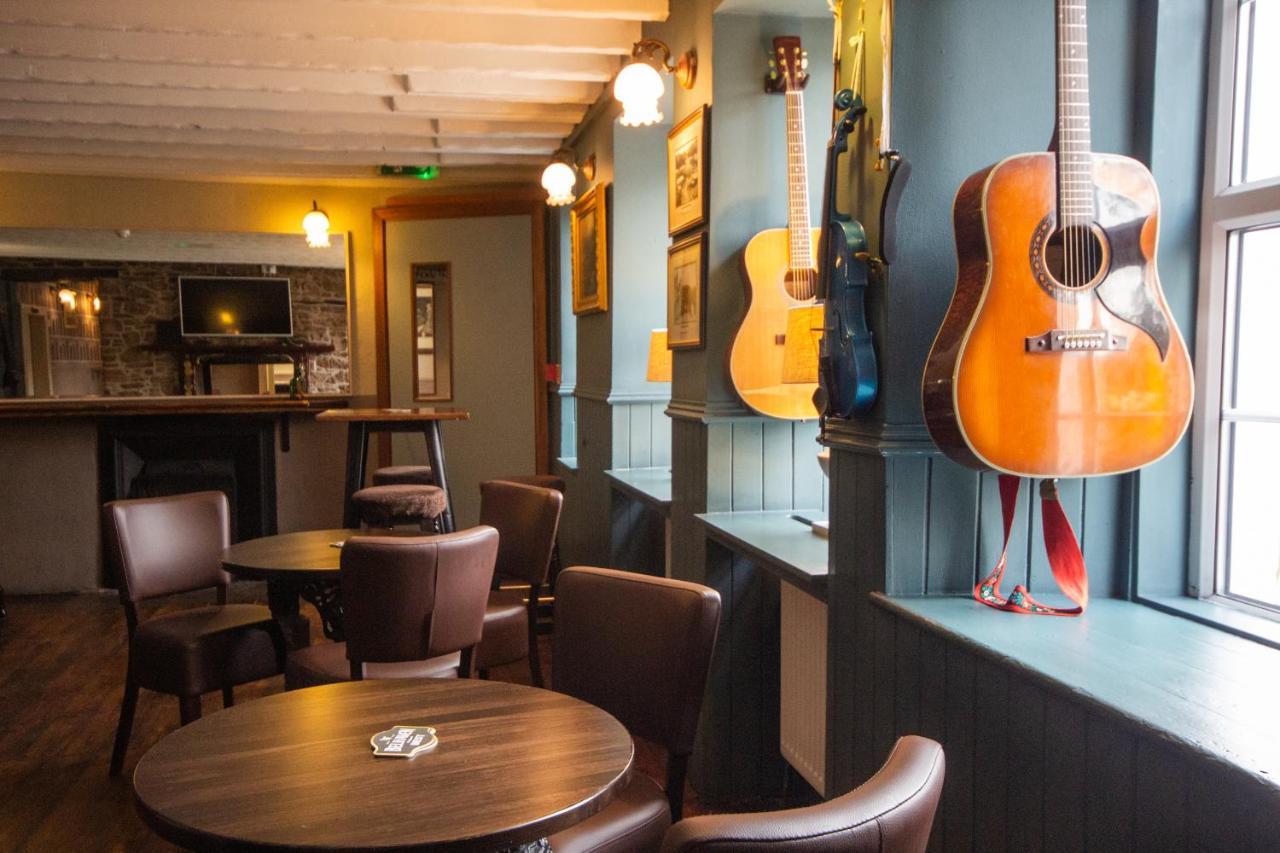 Horse And Hound Country Inn Bonchester Bridge Esterno foto